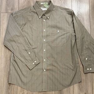 Orvis Men's Beige/Black Plaid Button Down Shirt -
Classic Oversized Fit NWT XL